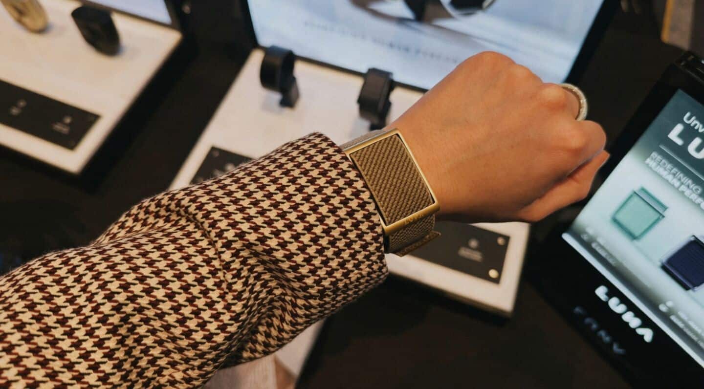 Luna debuts AI powered hands-free band at CES Las Vegas