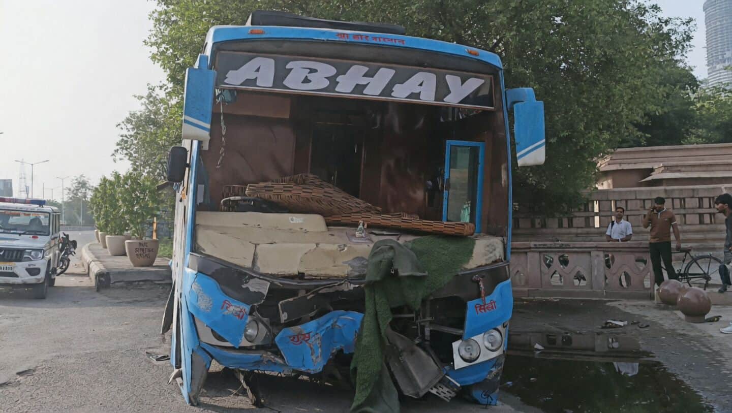 Noida bus crash leaves about 12 hurt near Mahamaya Flyover
