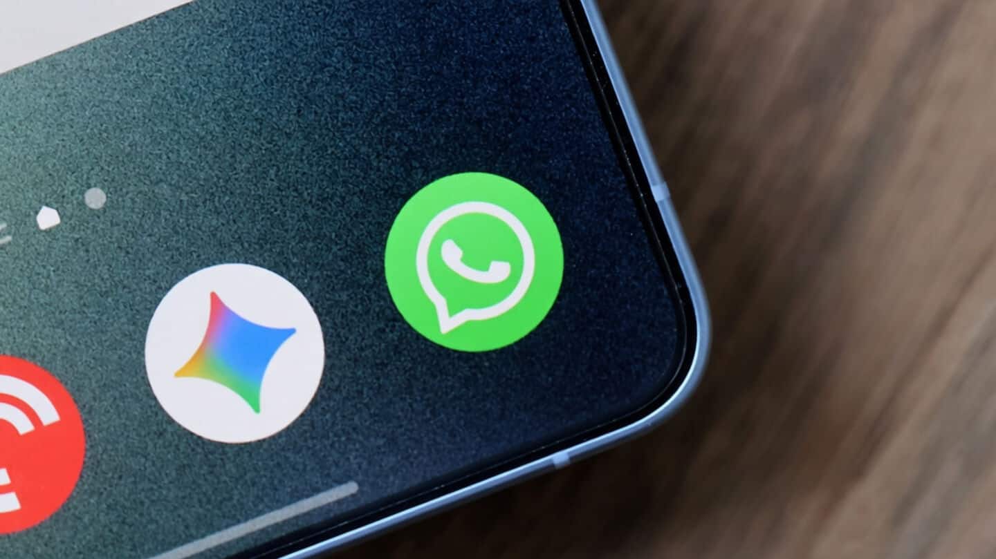 WhatsApp bug lets callers view locked Android phone photo previews