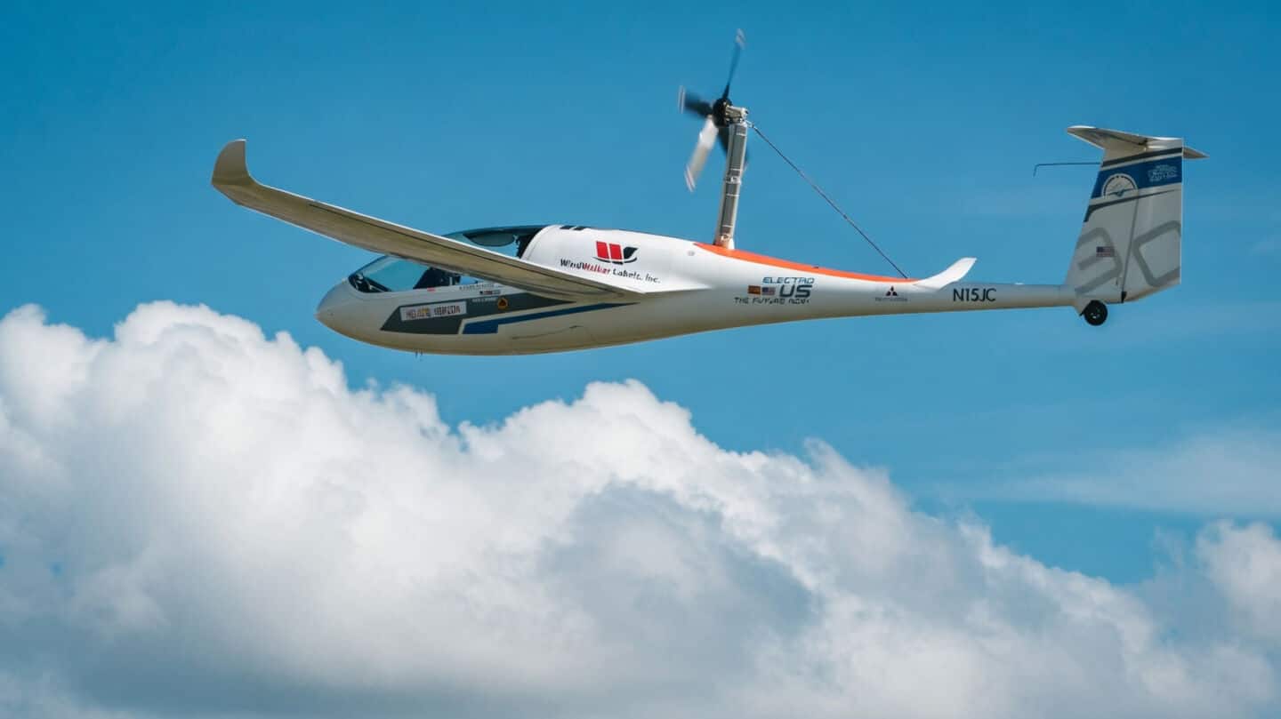 Helios Horizon 1st crewed plane with solid-state batteries in Florida