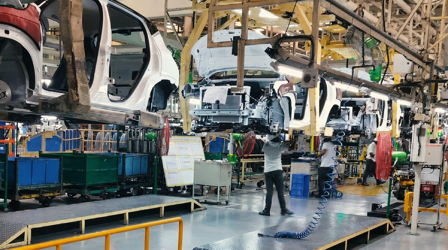 India's manufacturing PMI edges up to 54.7 in April 2026