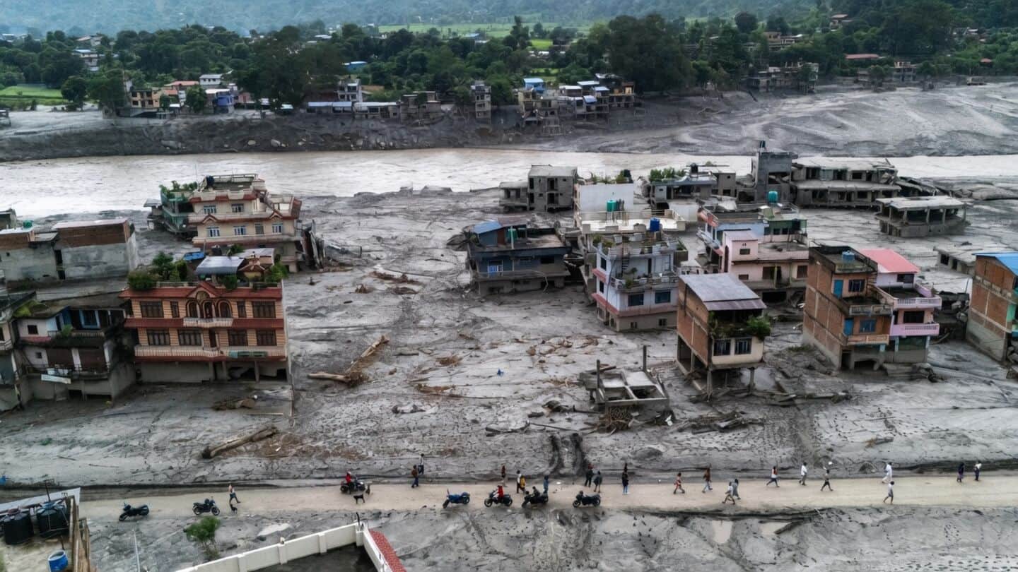 Maharashtra working to bring back 404 stranded in Nepal
