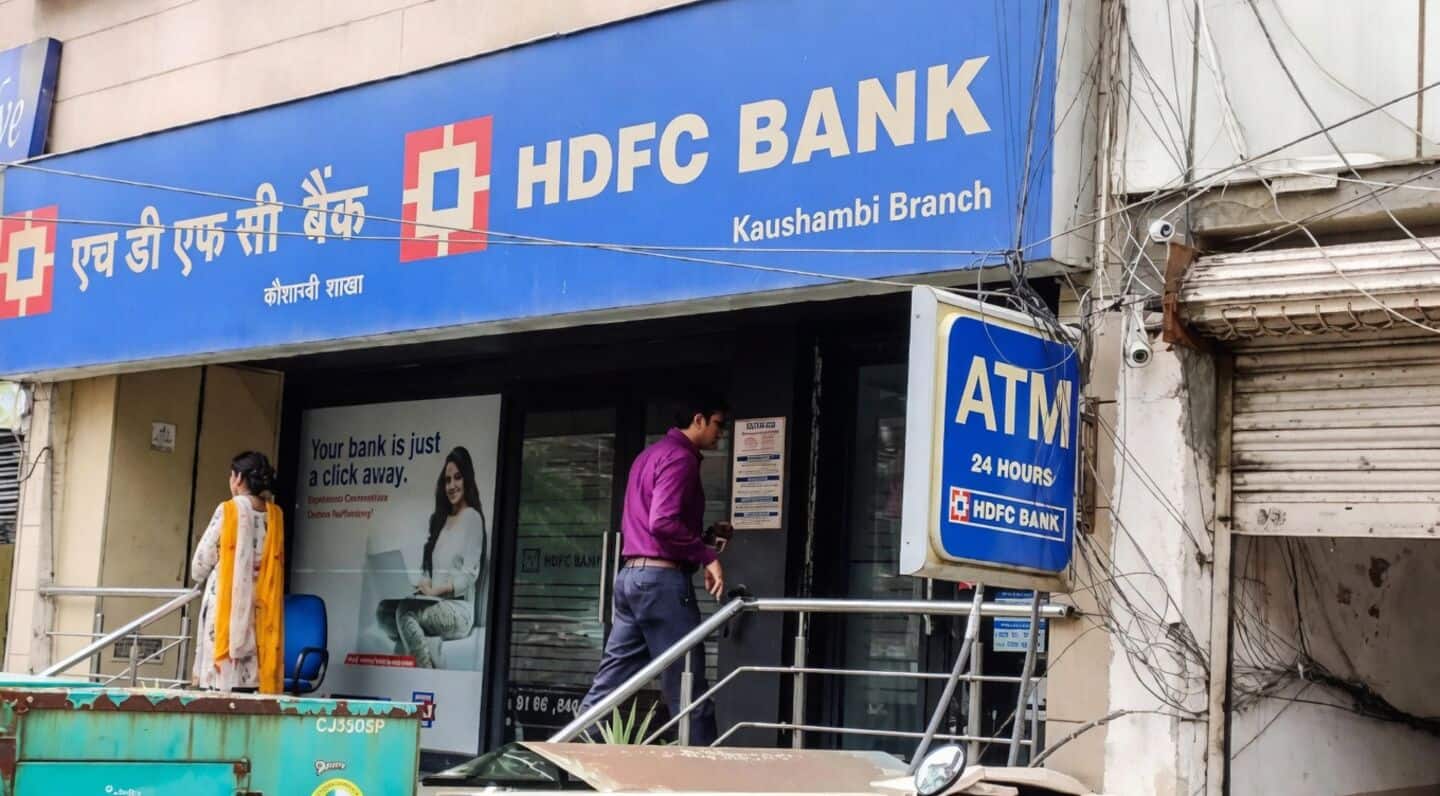HDFC Bank shares rise as RBI queries Anup Bagchi candidacy