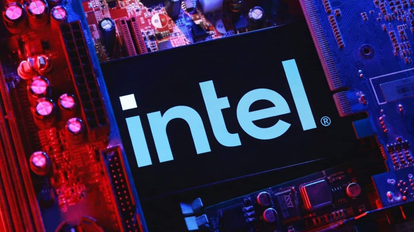 Intel beats analysts on AI demand, forecasts $16.8B next quarter