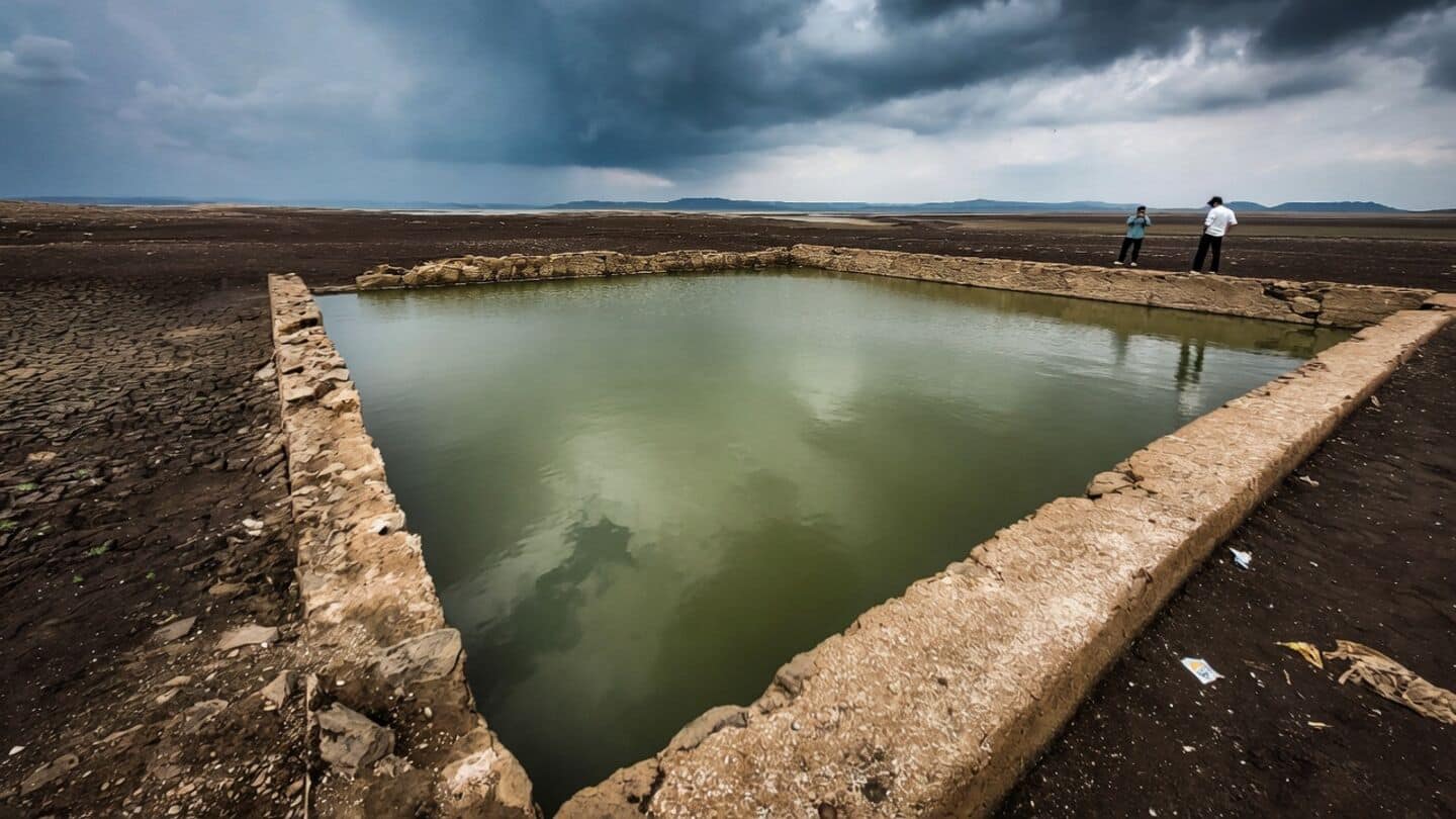 Central Water Commission says 166 reservoirs 1-third full, straining supplies