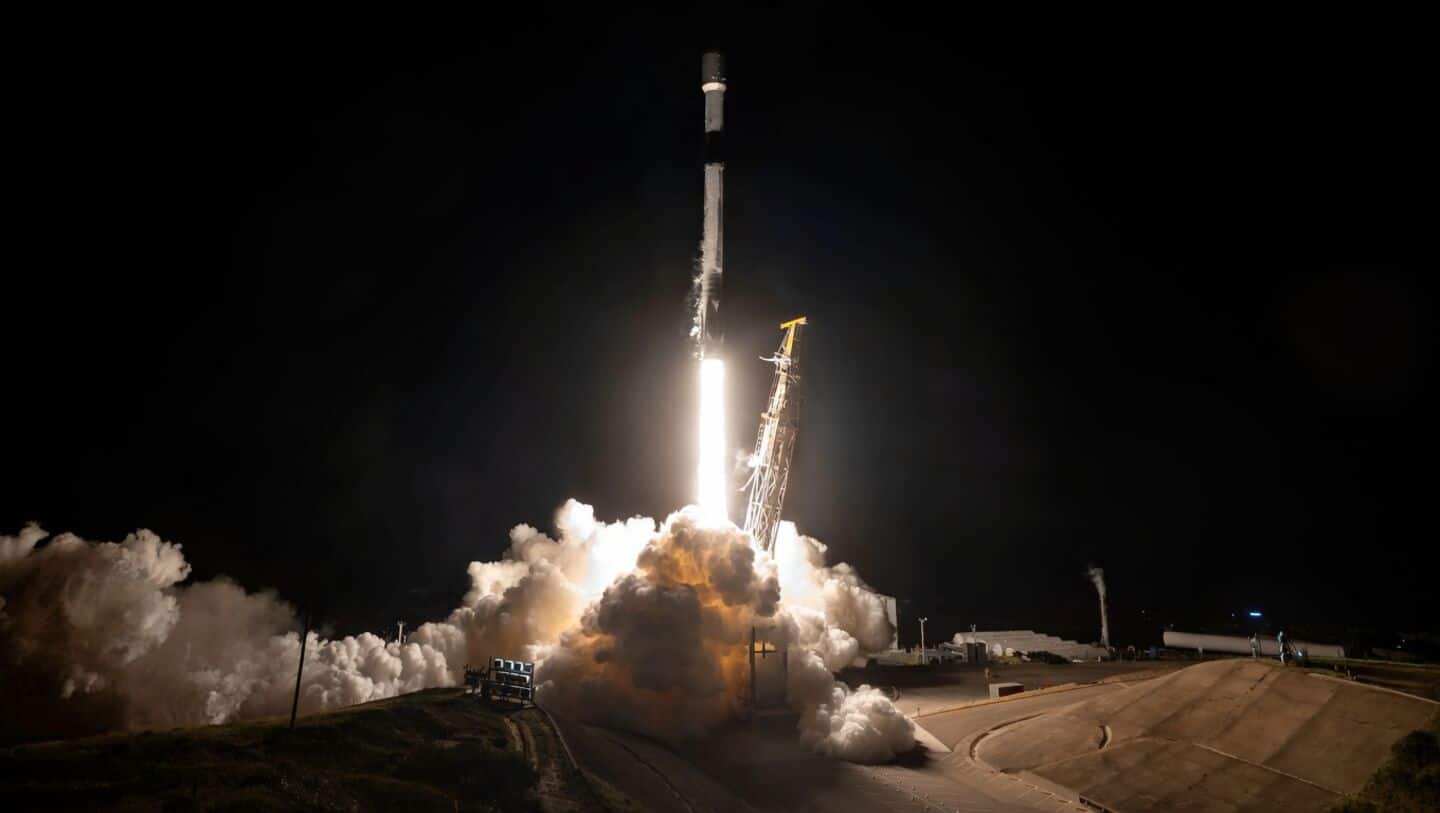 SpaceX launches 25 Starlink satellites to low Earth orbit
