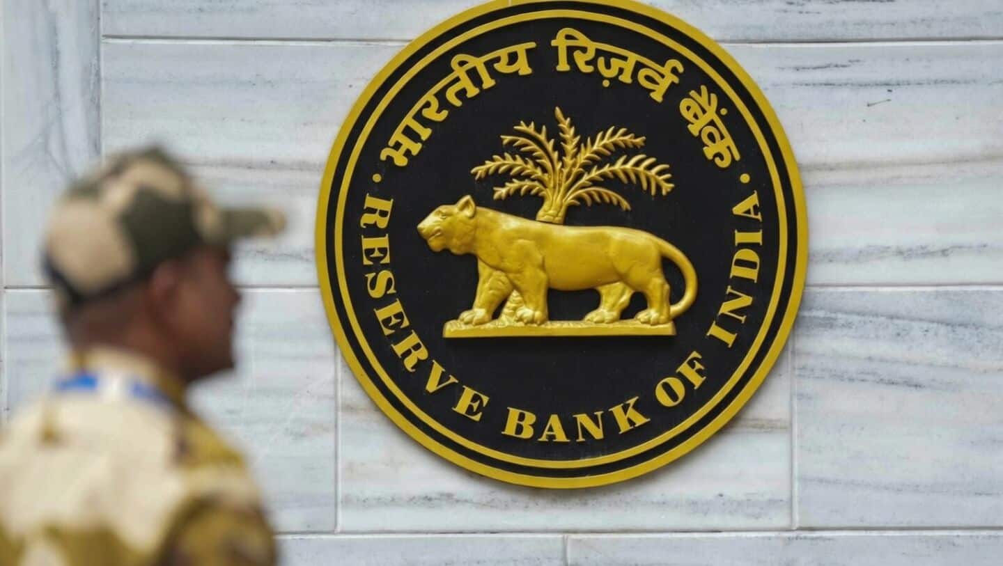 RBI requires banks to notify customers of incoming international payments