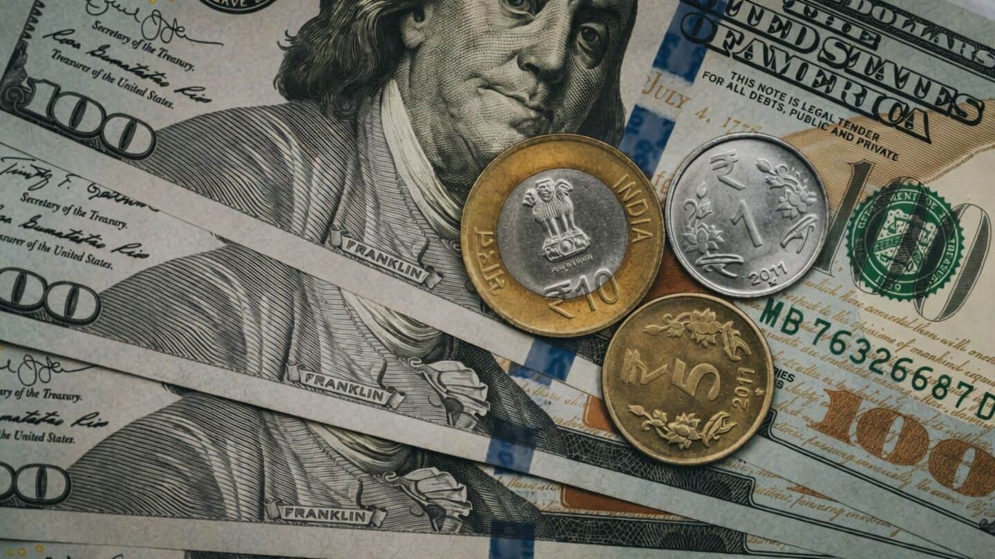 NRI deposits to Indian banks dropped 22% to $2.8bn