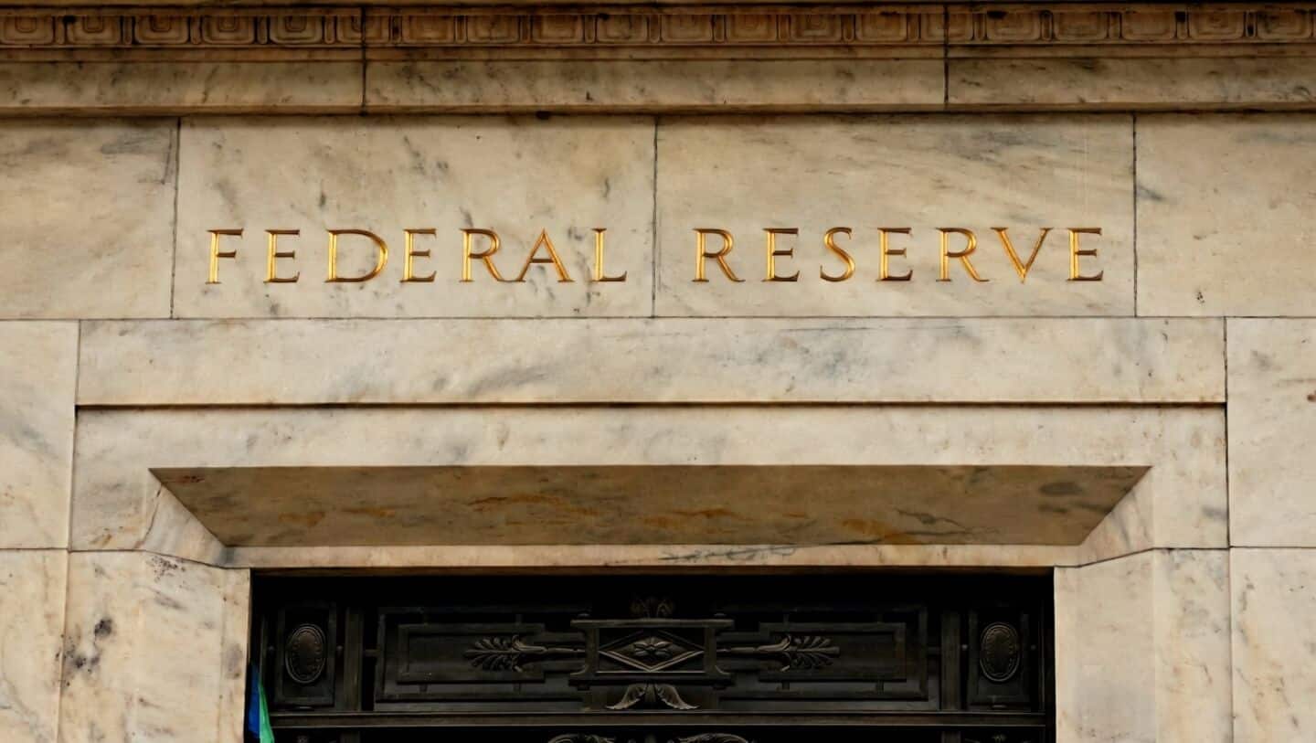 Fed notes show inflation concern, cite Iran, keep rates 3.5%-3.75%