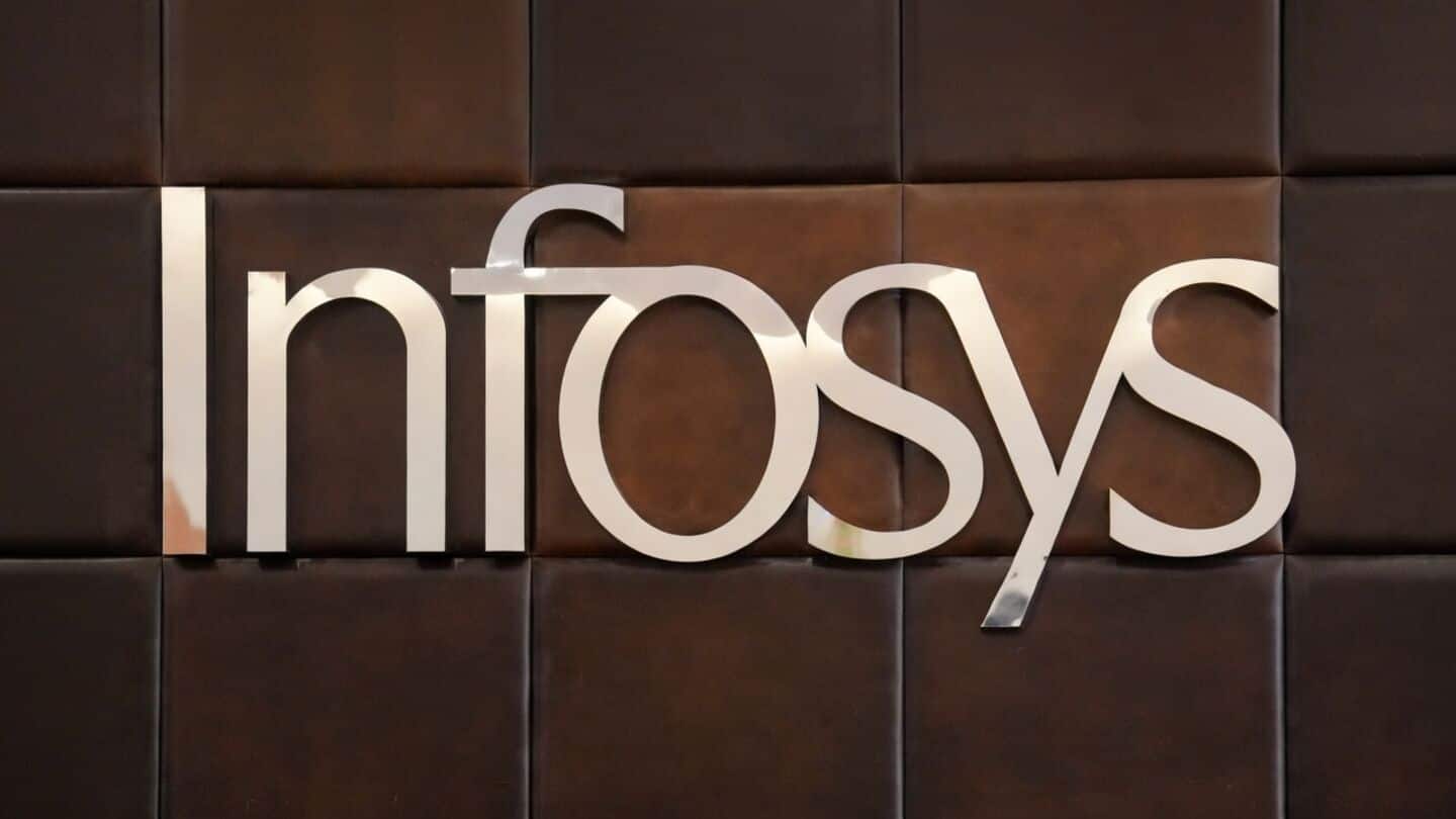 Infosys falls to ₹986.90, market cap halves to ₹4L/cr