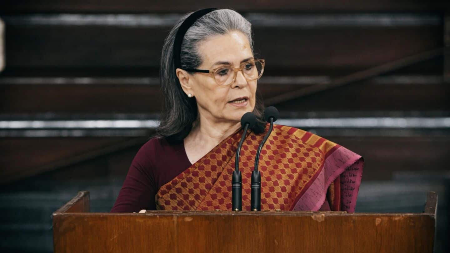 Delhi HC rejects FIR pleas against Sonia and Rahul Gandhi