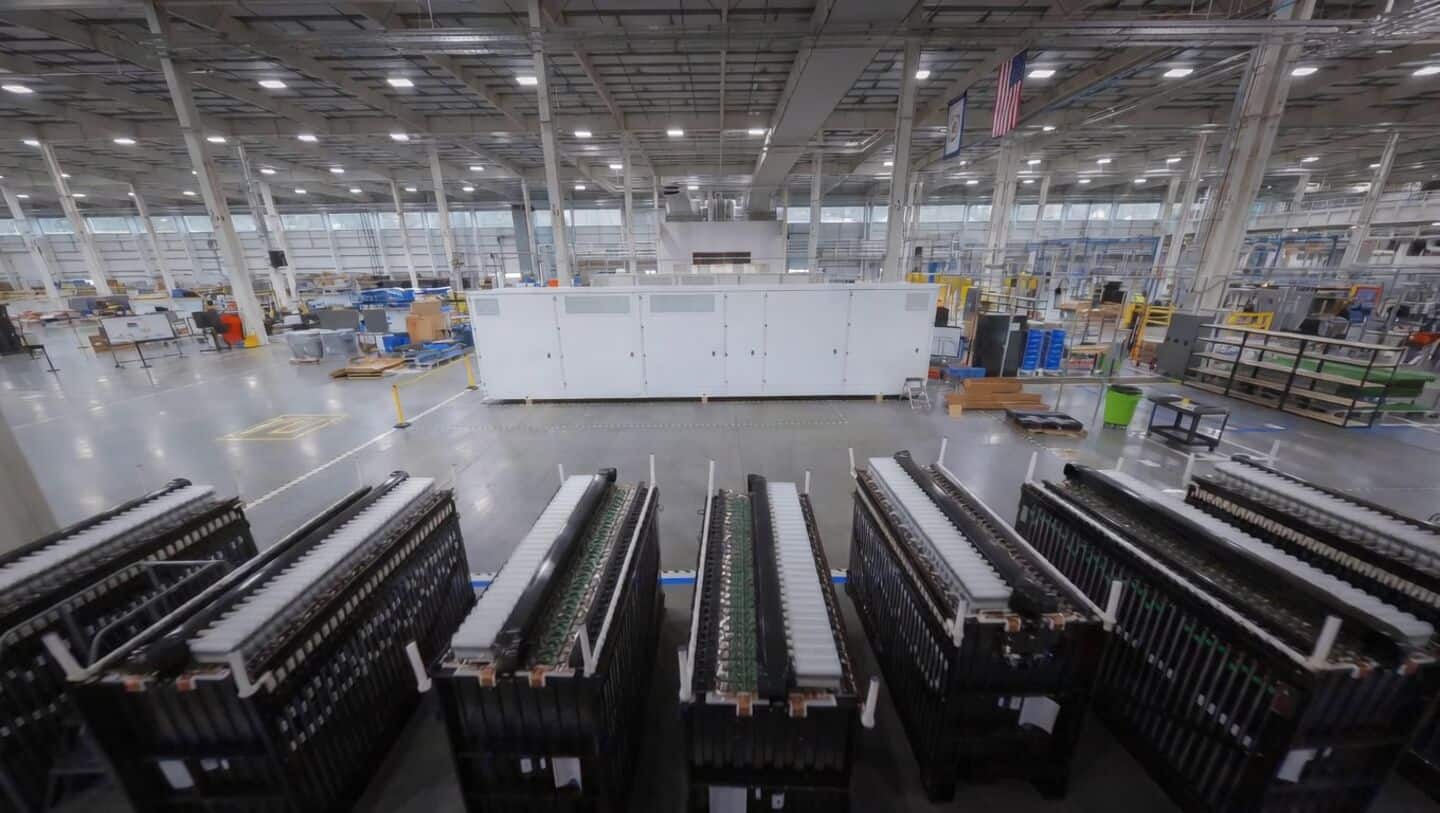 Crusoe orders $500 million worth of batteries from Form Energy