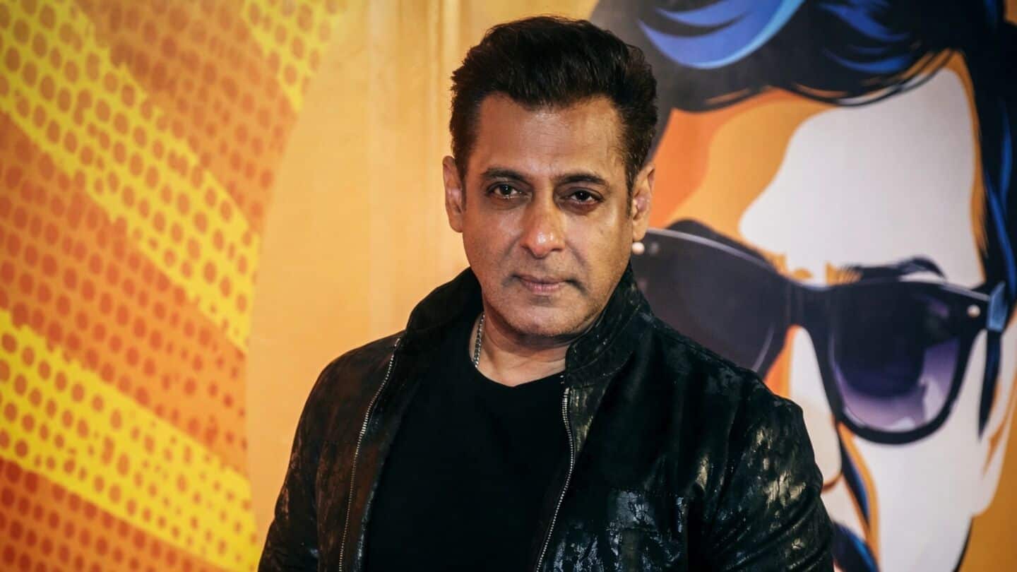 Khan sells 758 sq ft Bandra flat for 3.5cr