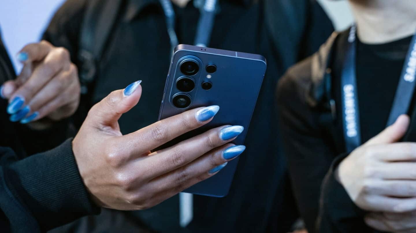 Samsung rolls out One UI 9 to Galaxy S26 users
