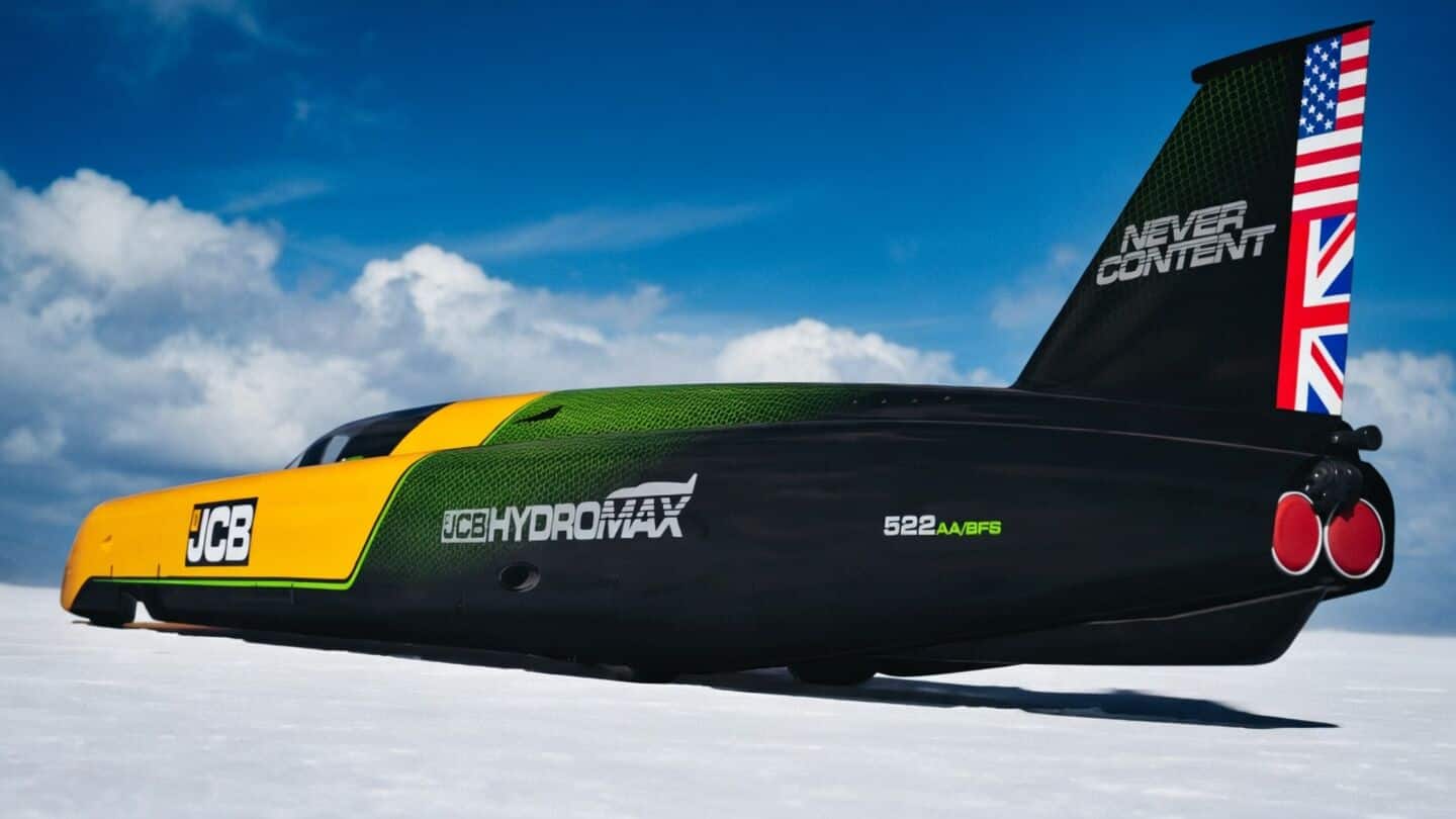 JCB Hydromax hydrogen streamliner breaks record at Bonneville Salt Flats