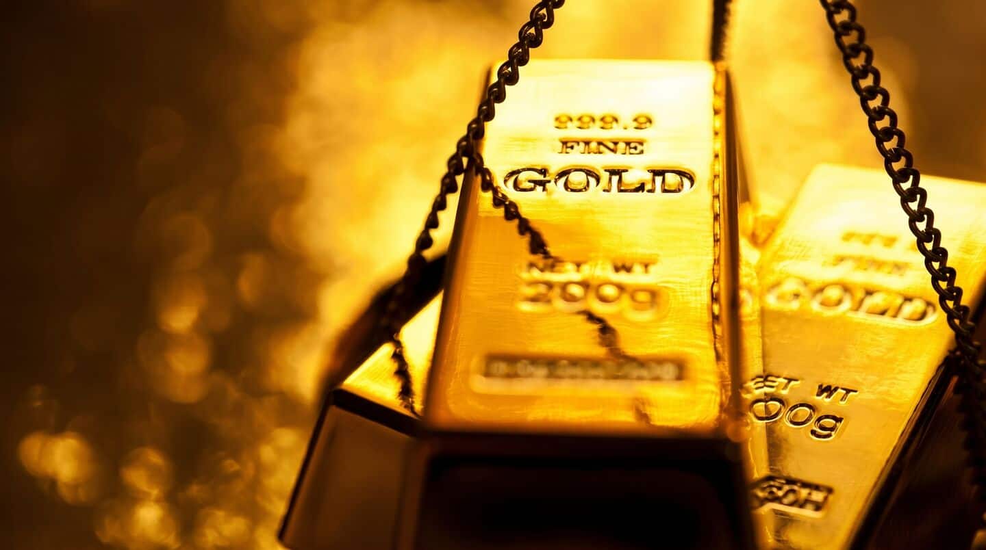 Gold hits ₹1.5L per 10g after Fed decision to hold