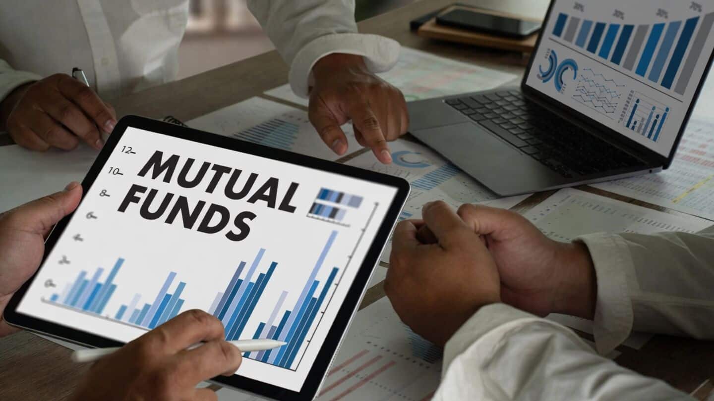 Indian mutual funds offload $4.5bn government bonds after RBI hike