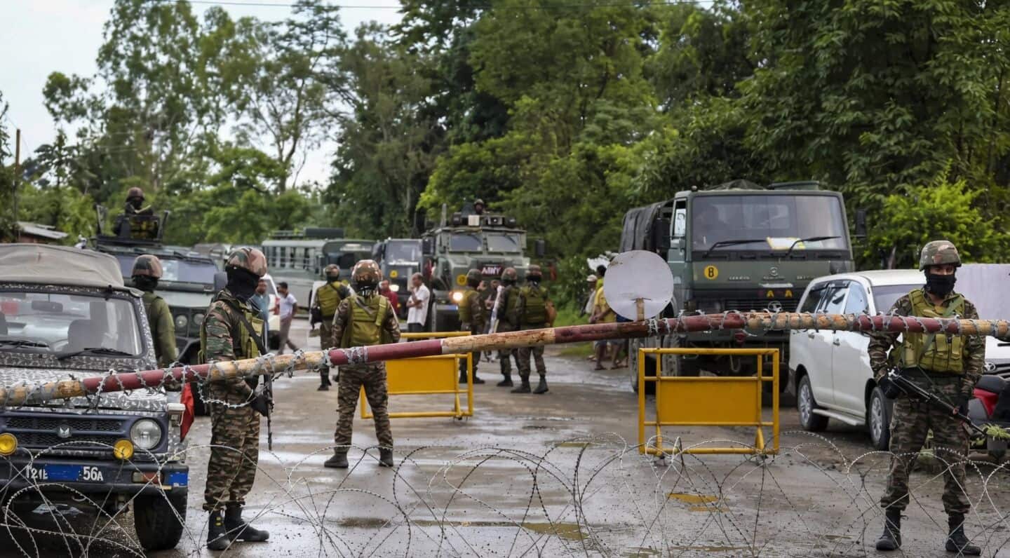 Suspected militants torch at least 28 homes in Manipur's Kamjong