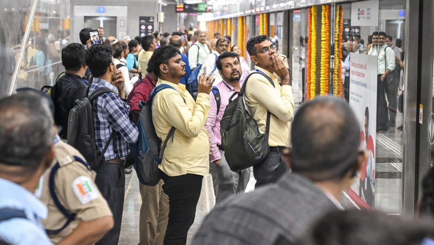 Mumbai Aqua Line halted for 40-50 minutes by technical snag