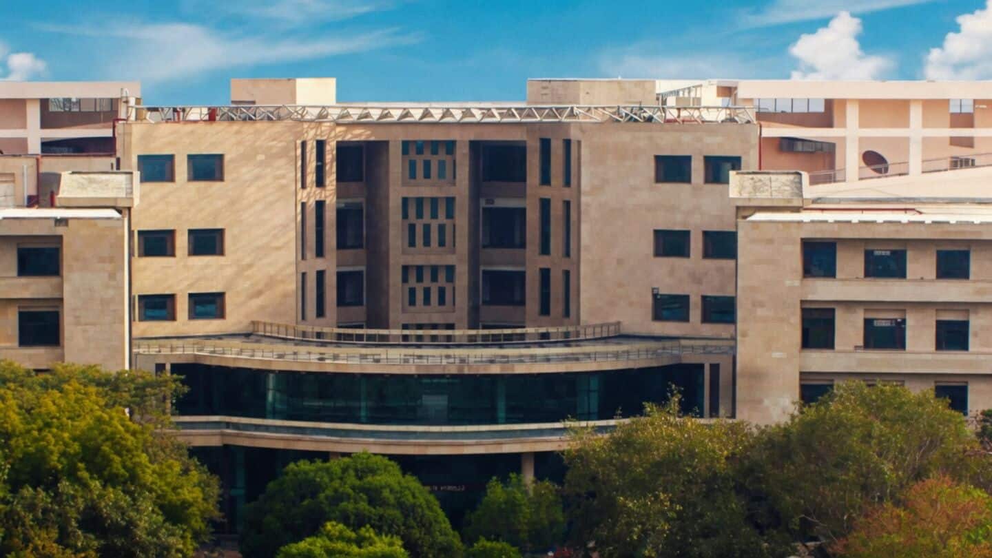 India's leading IITs roll out quick online AI courses