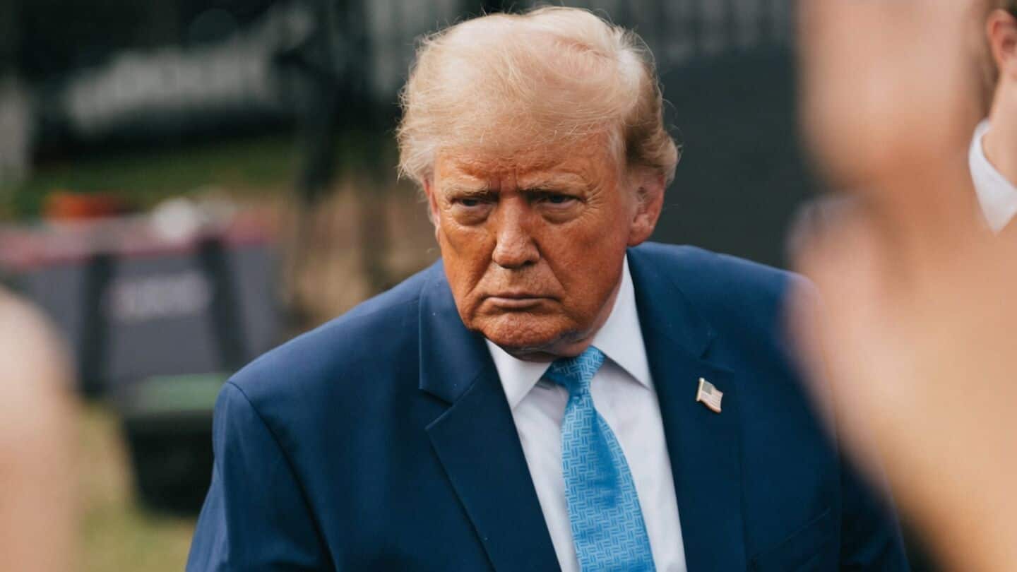 Unnamed adviser to President Donald Trump predicts rough 2026 midterms