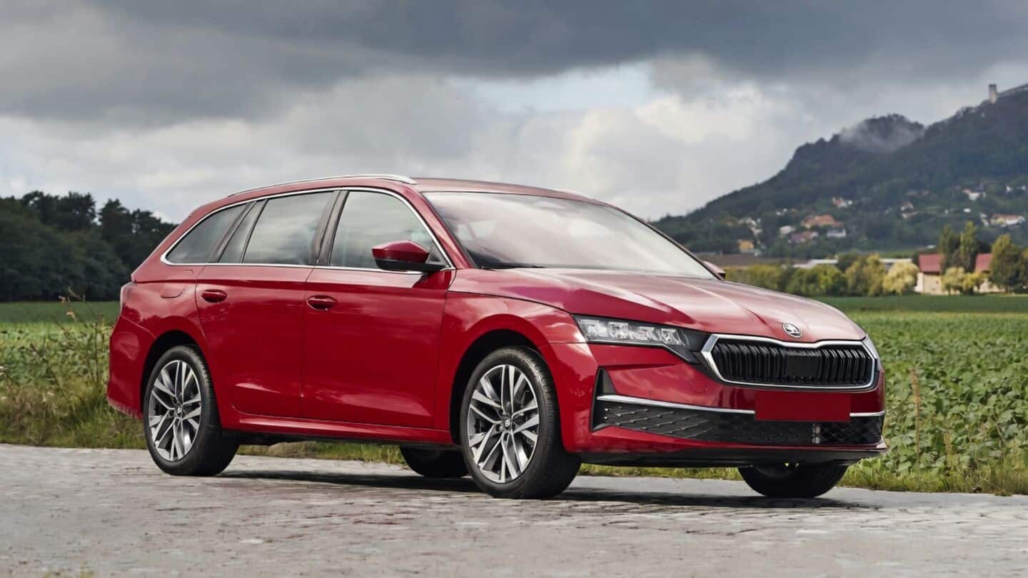Skoda launches 1st full hybrid Octavia with hatch and estate