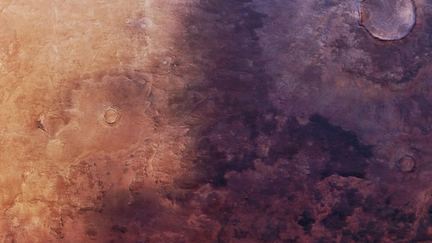 ESA images show Utopia Planitia on Mars turning reddish brown