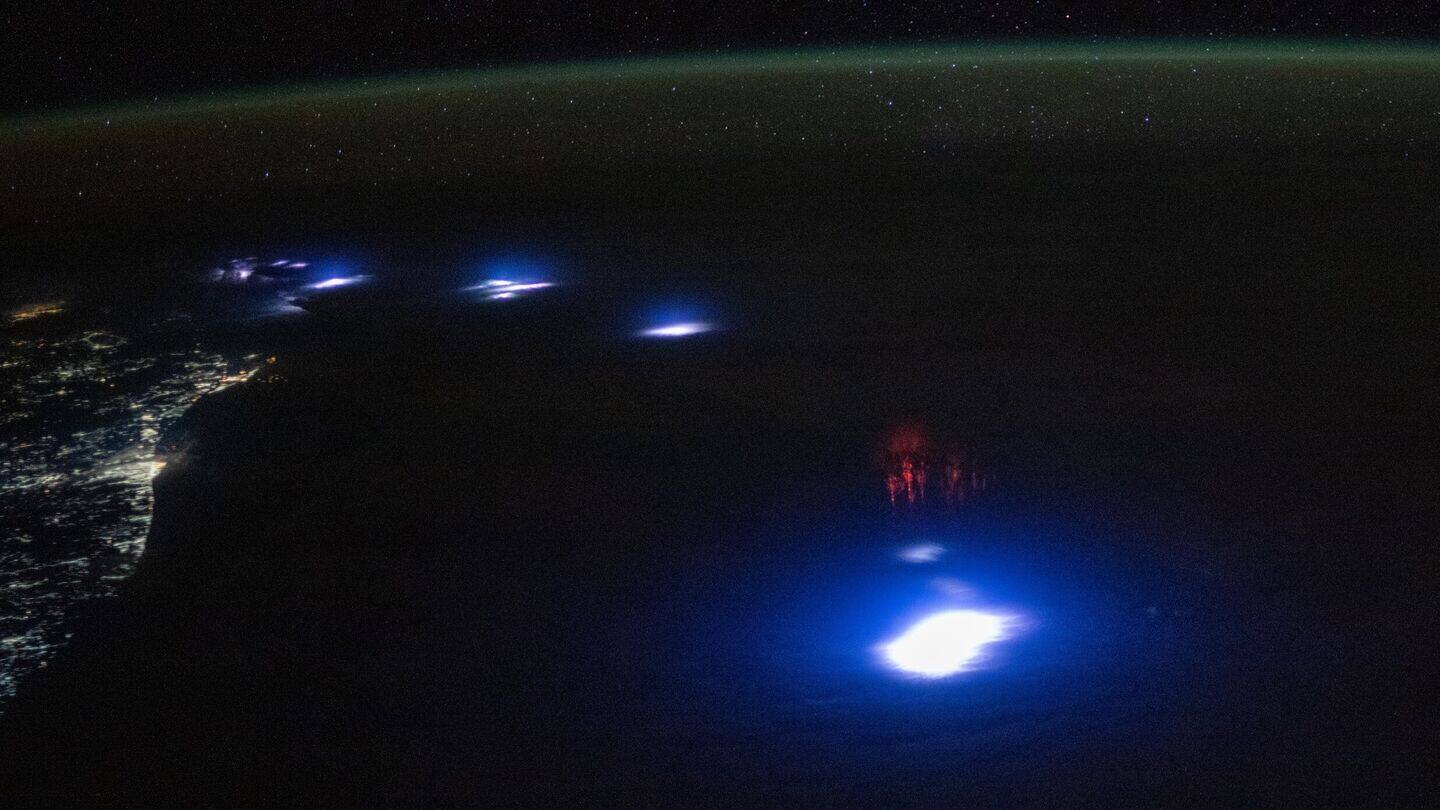 Captivating sight of rare "Red sprite" from space