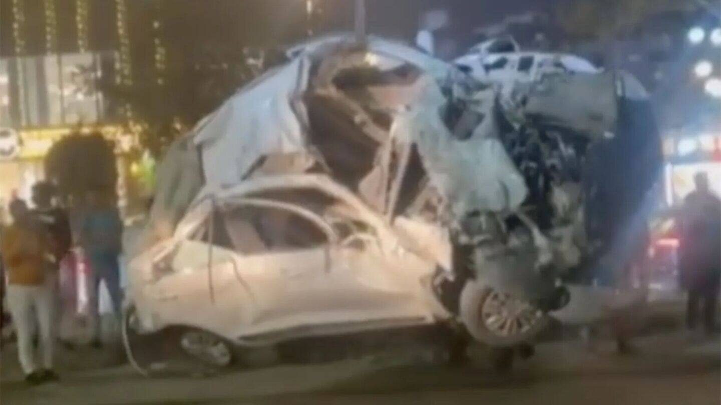 Dhanushkodi: 10 injured in head-on van collision