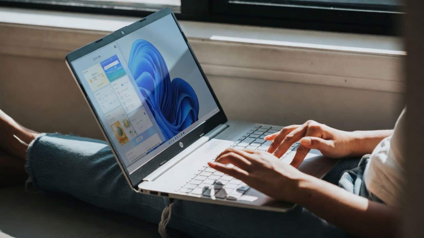 Microsoft extends Windows 10 security updates until October 12 2027
