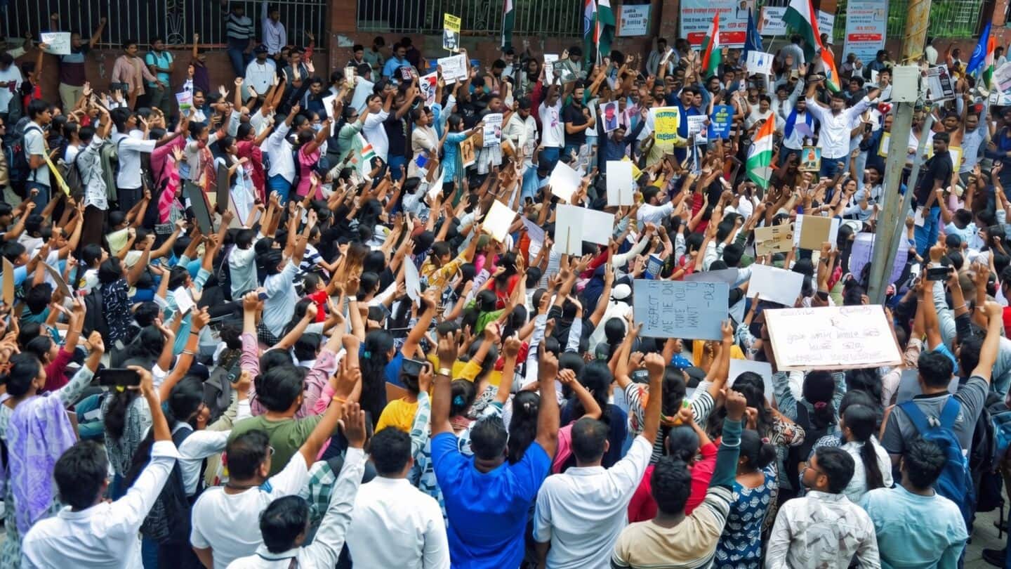 Mumbai boosts security after Delhi police crackdown on CJP protesters