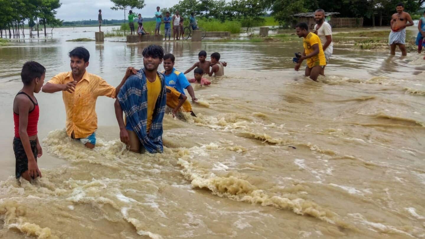 Bihar floods submerge roads, 300 Pratapganj students use private boats