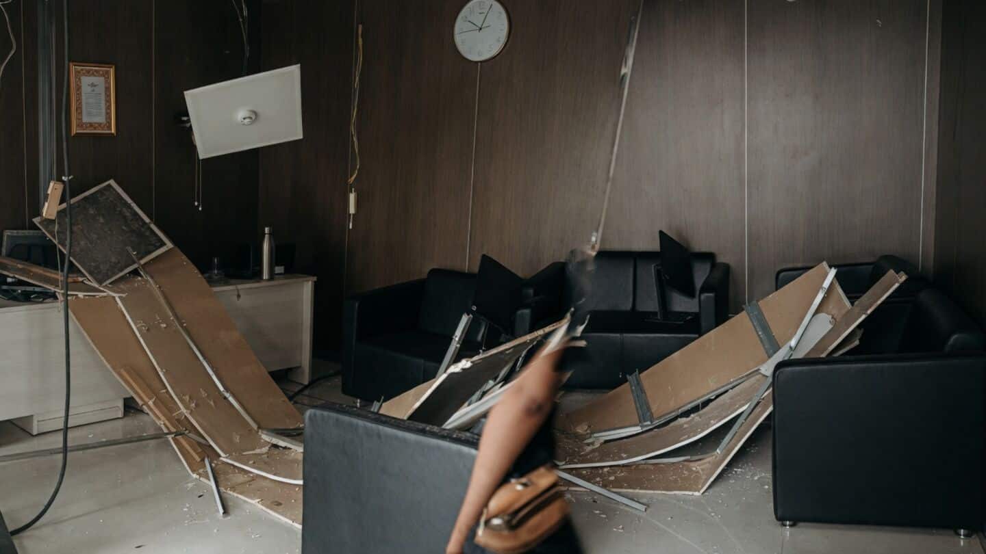False ceiling collapses at BMC Jogeshwari office, no injuries reported