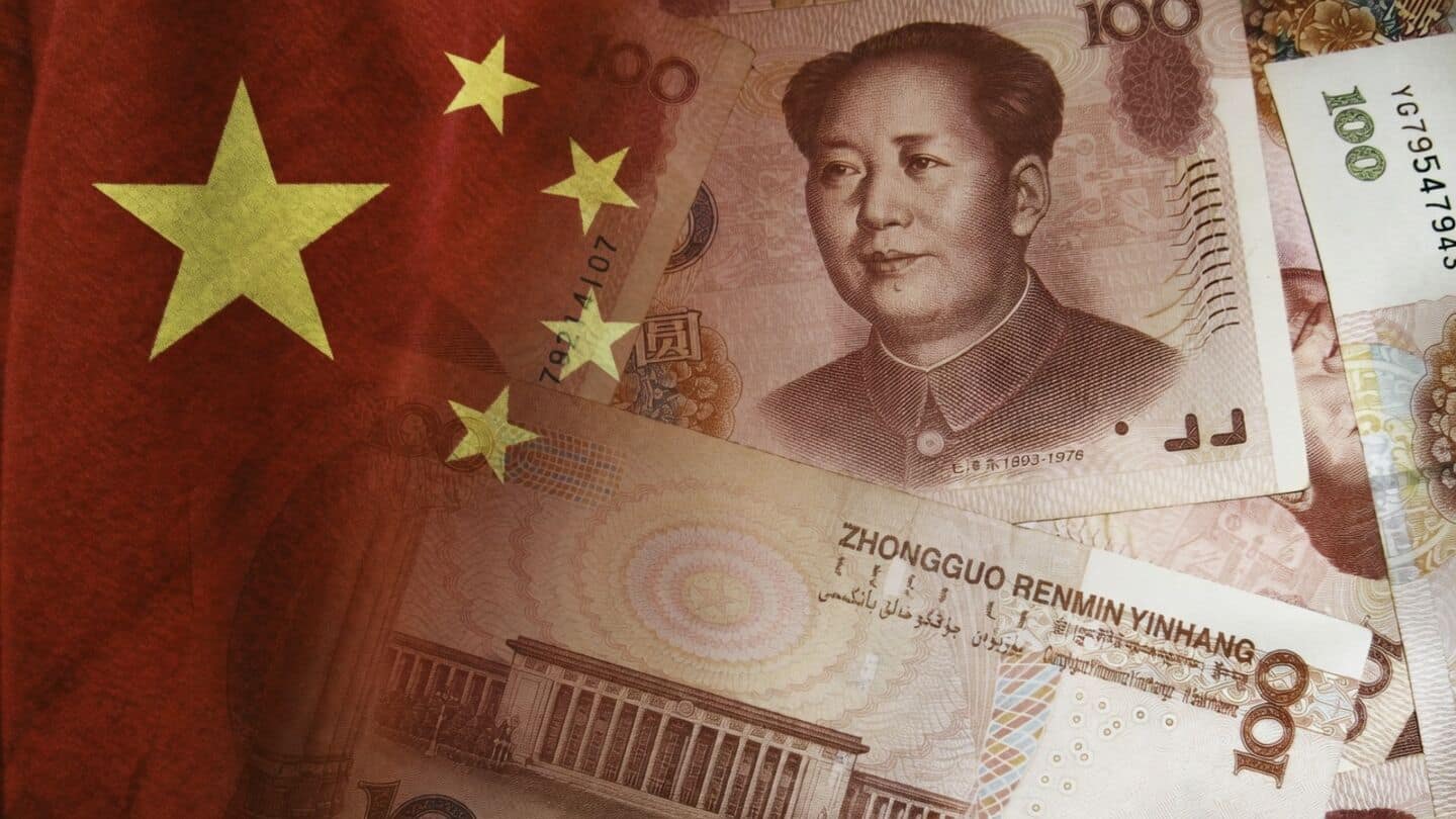 China closed 670 small banks to merge into larger banks