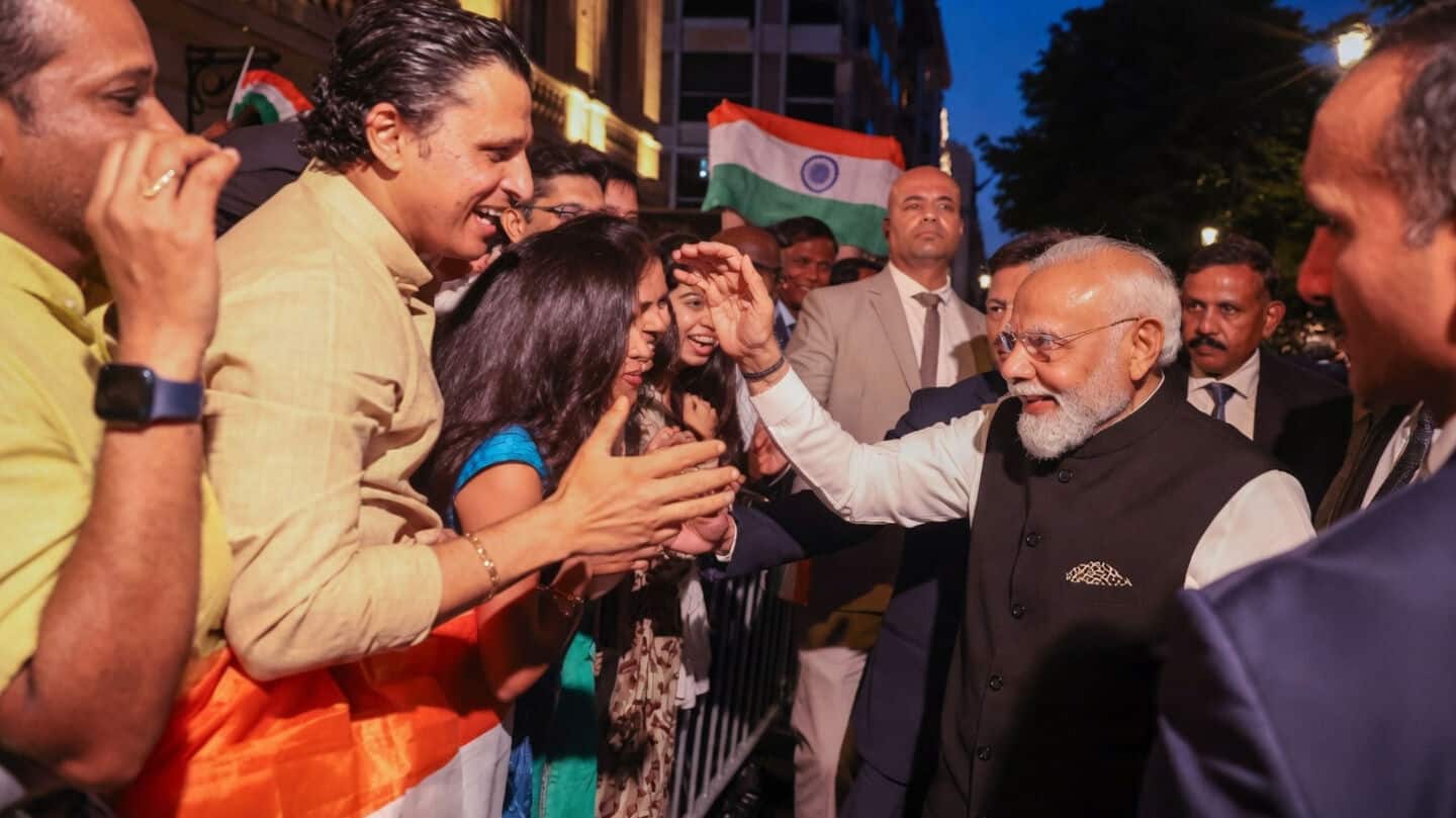 Narendra Modi lands in Paris, hails India France partnership