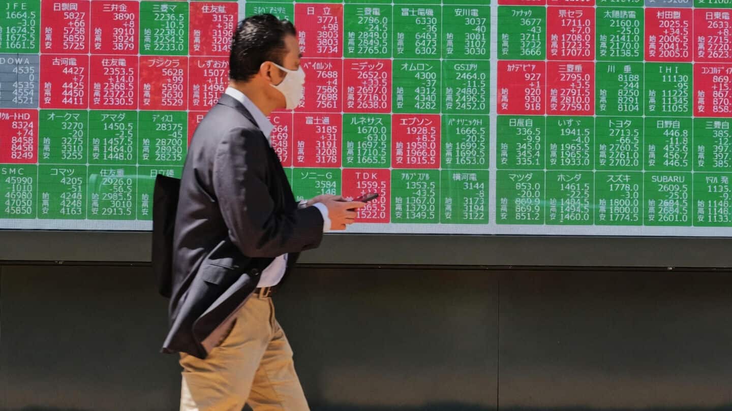 Japan's 10-year bond yield hits highest since 1996 at 3.095%
