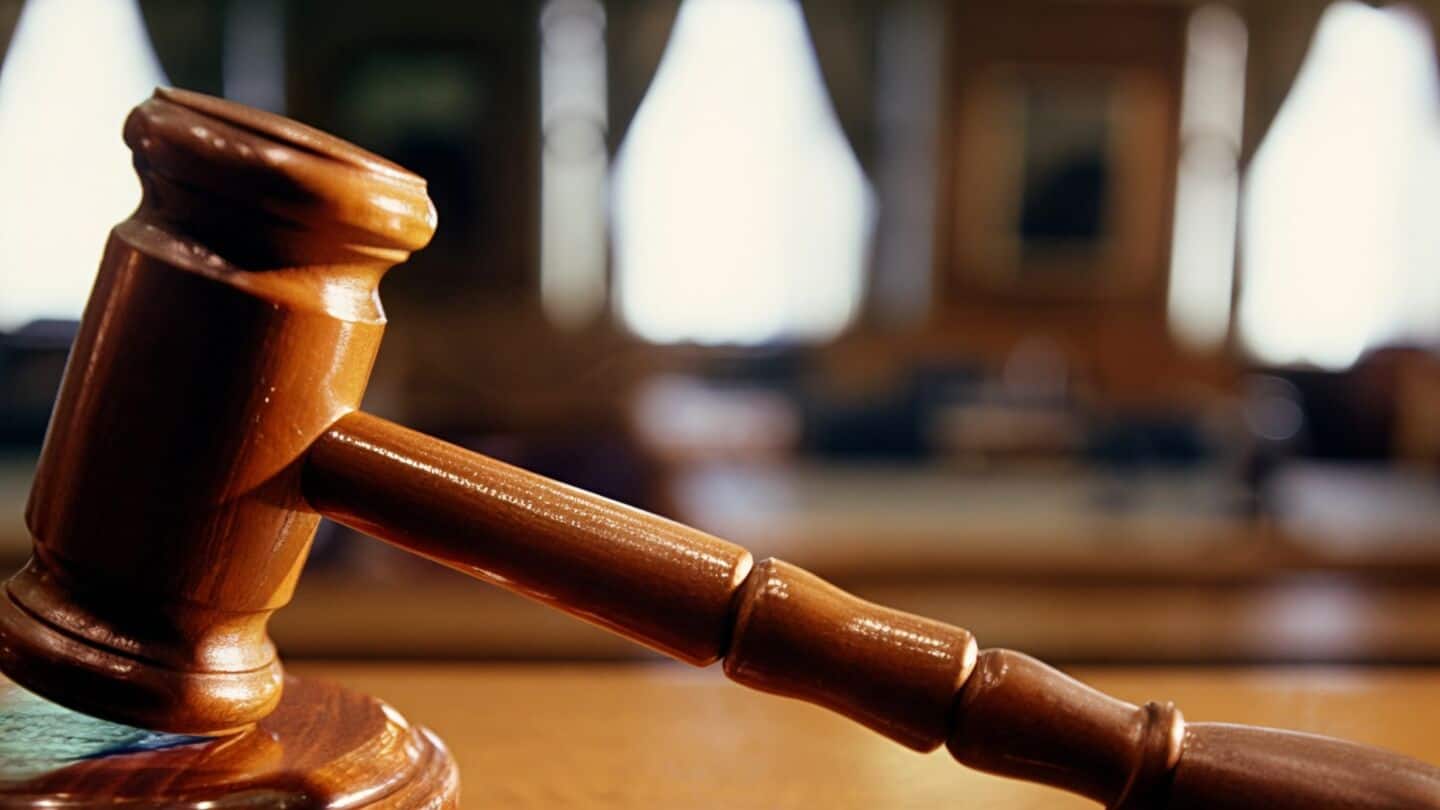 Karnataka HC: financially independent wife lacks automatic maintenance entitlement