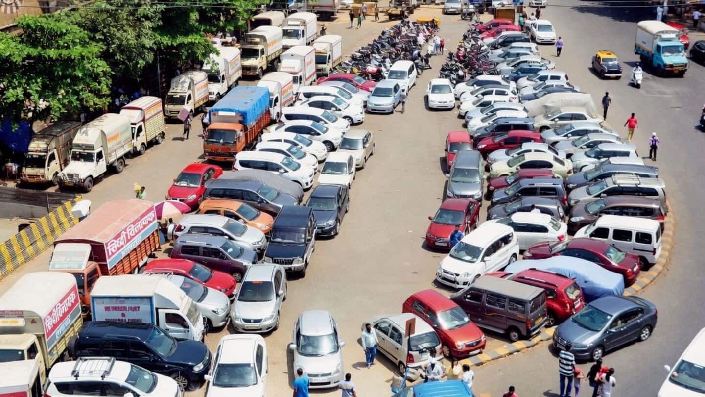Bengaluru may impose annual ₹15,000-₹25,000 parking fees, Ramalinga Reddy objects