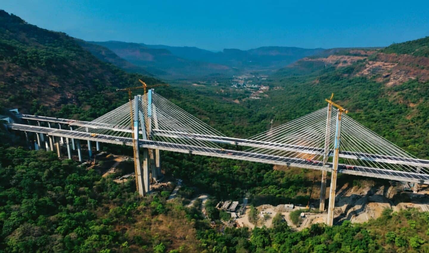 Missing link on Mumbai Pune expressway closed after landslide