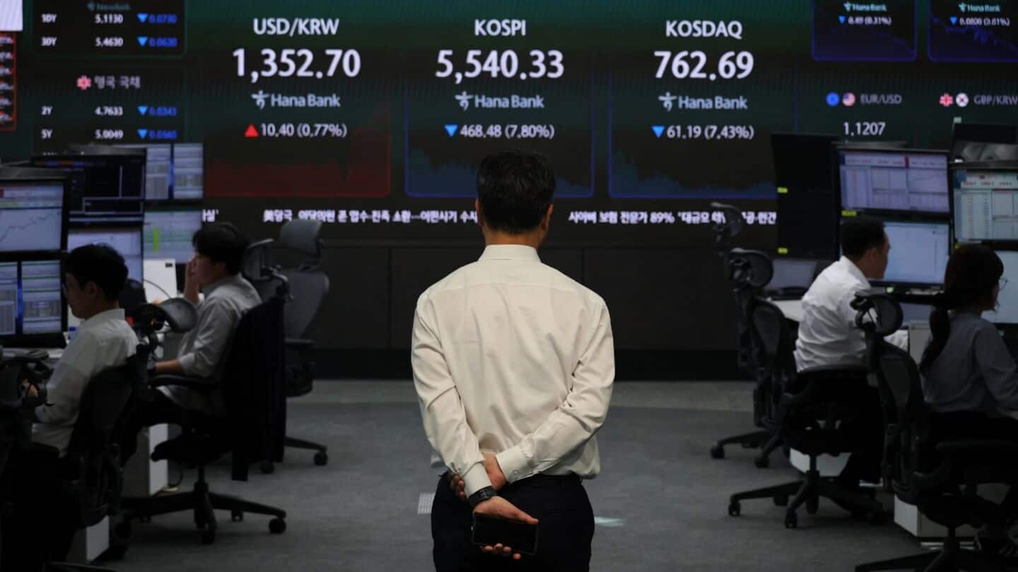 KOSPI plunges 14.3% this week amid fading AI investment optimism