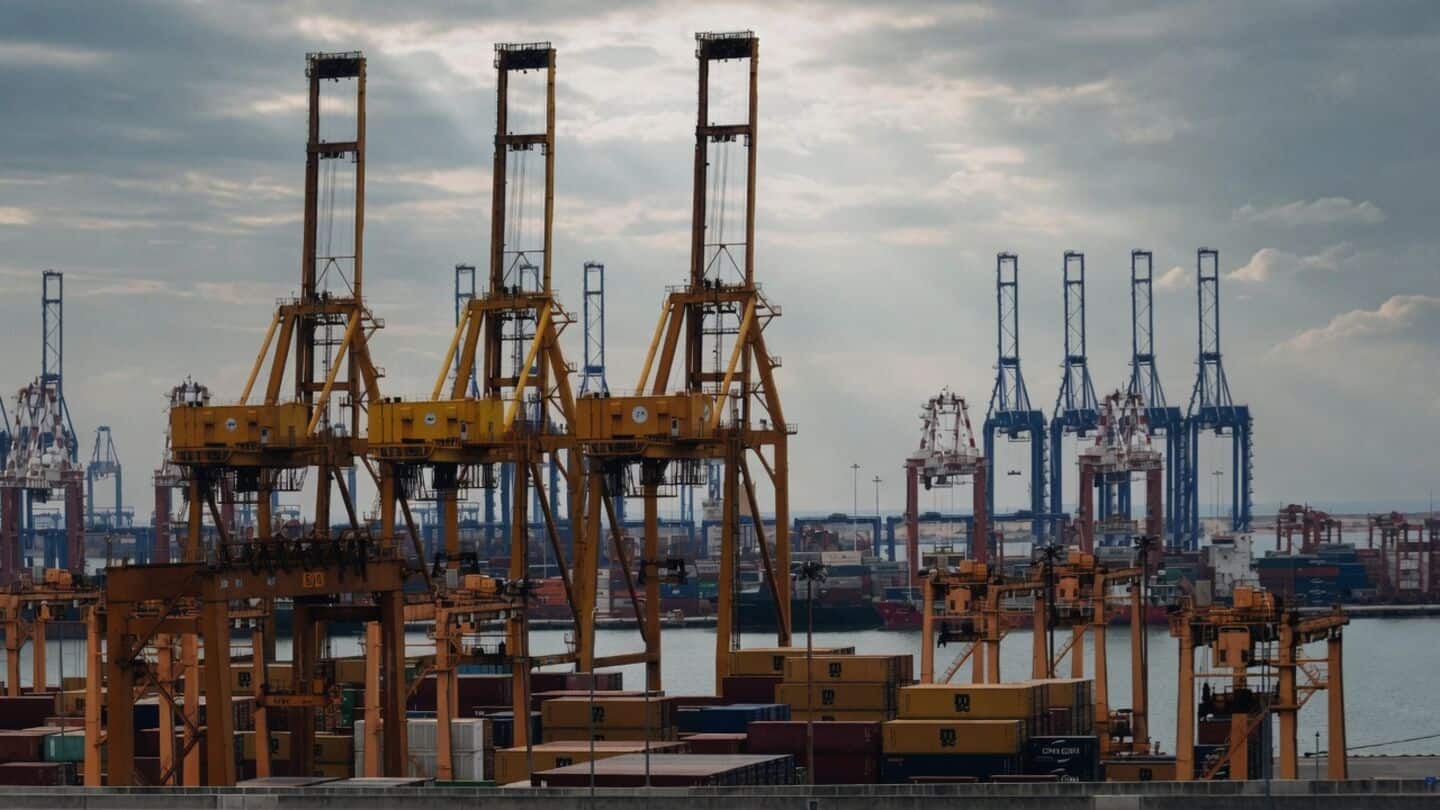 China Merchants Port Holdings exits $392 million Colombo logistics hub