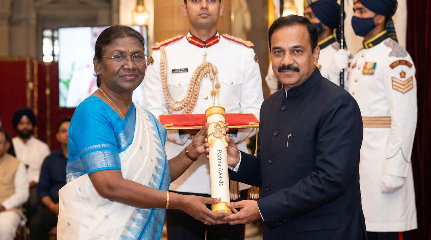 Vaidya of 'Anupamaa' receives Padma Shri from President Murmu