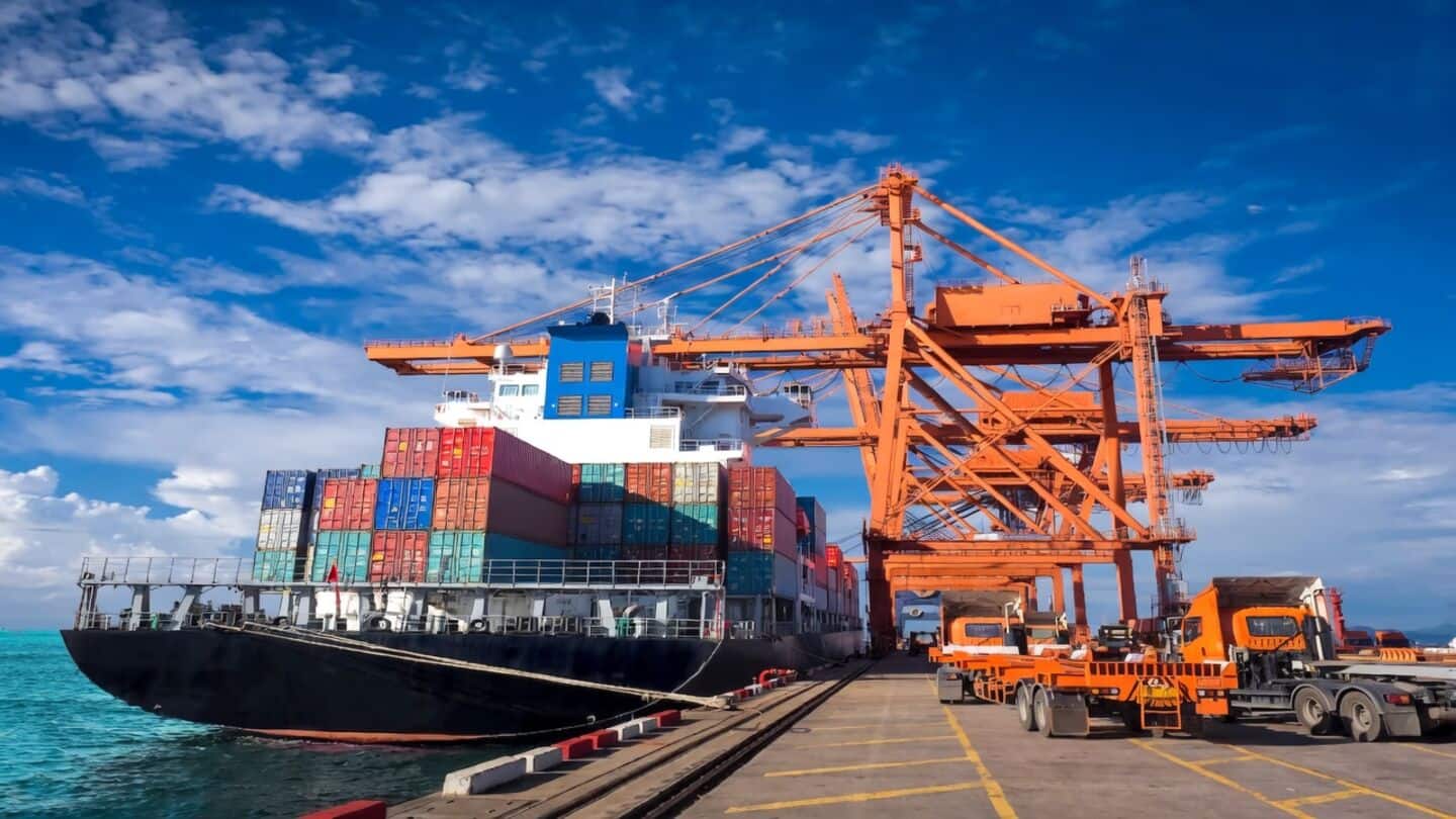China's August exports jump 25%, imports rise less, $119.1B surplus