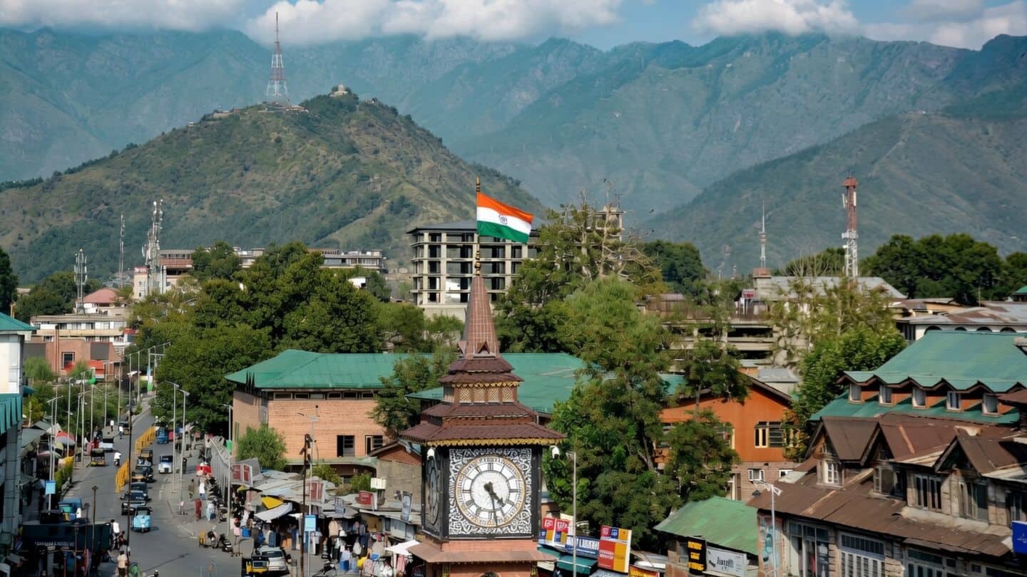 Center restructures Jammu and Kashmir debt, gives ₹10,000cr boost