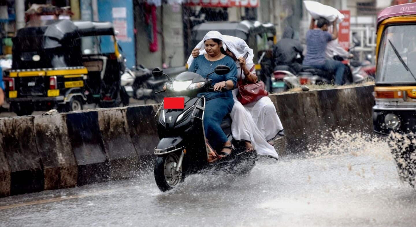 Heavy pre-monsoon rain floods Pune and Pimpri-Chinchwad, snarls traffic