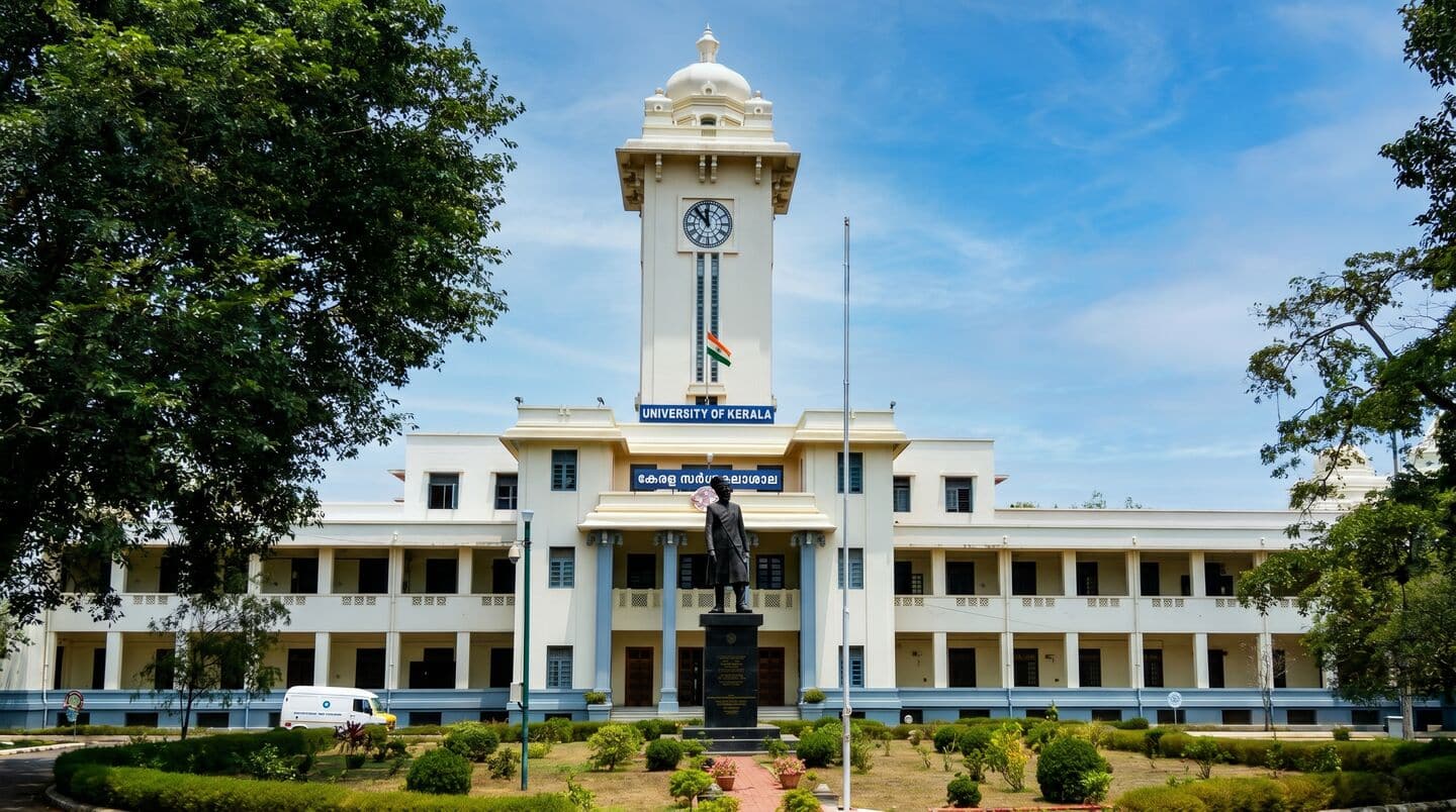SFI wins 35 of 37 seats amid Kerala University clashes