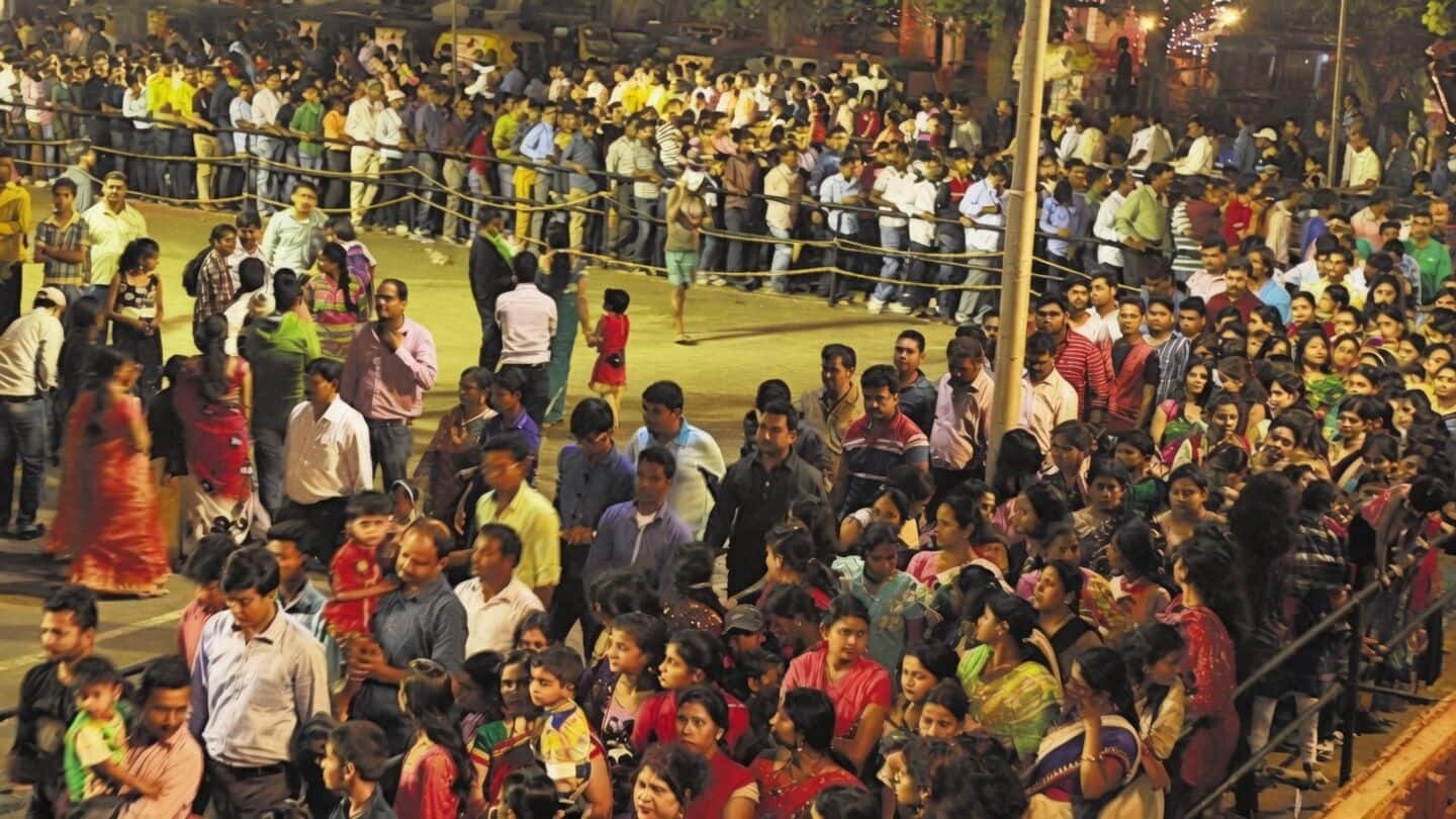Kolkata Police invites ₹89L e-tender for orange Durga Puja volunteers