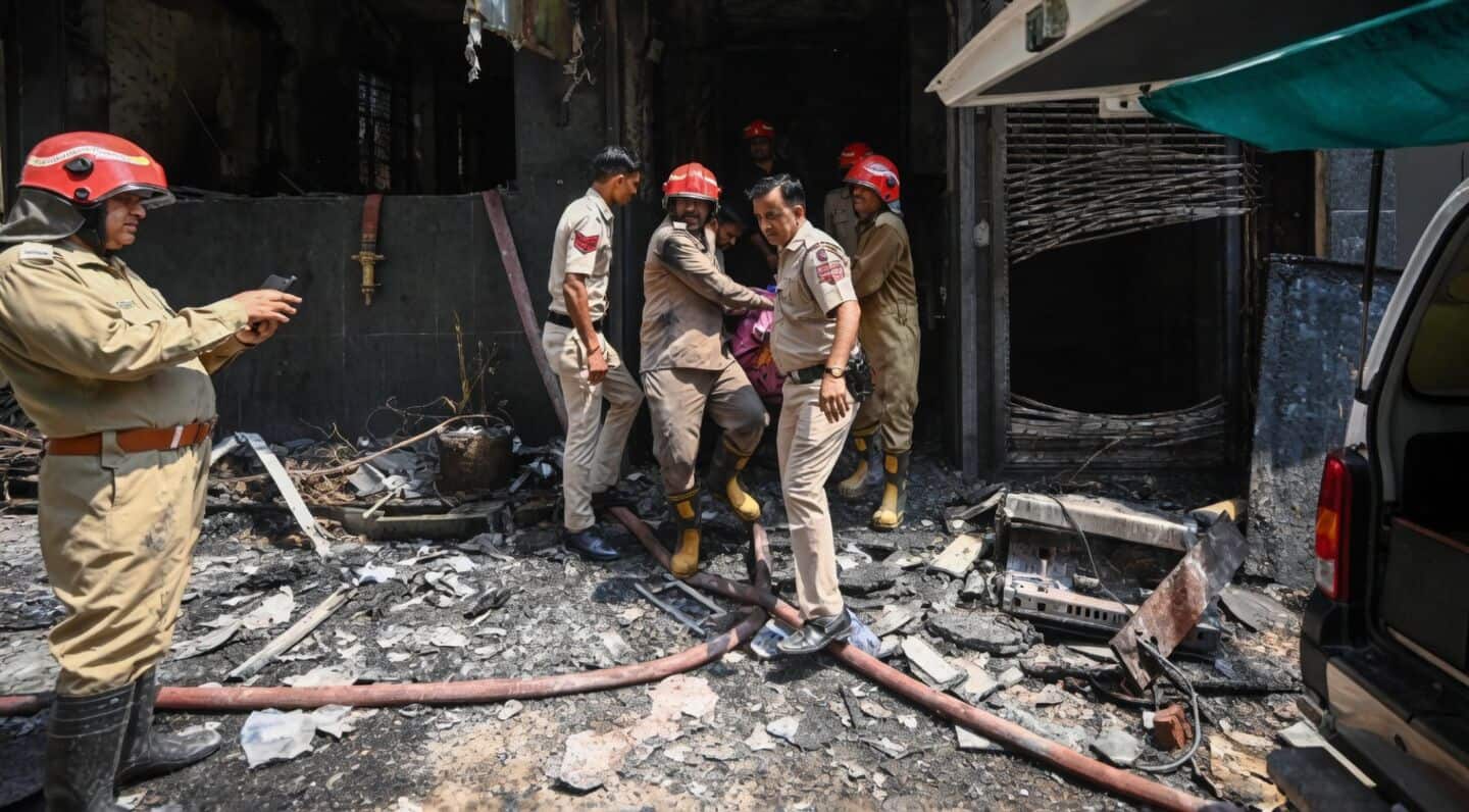 Hauz Rani fire kills 21 in Delhi after restaurant blaze