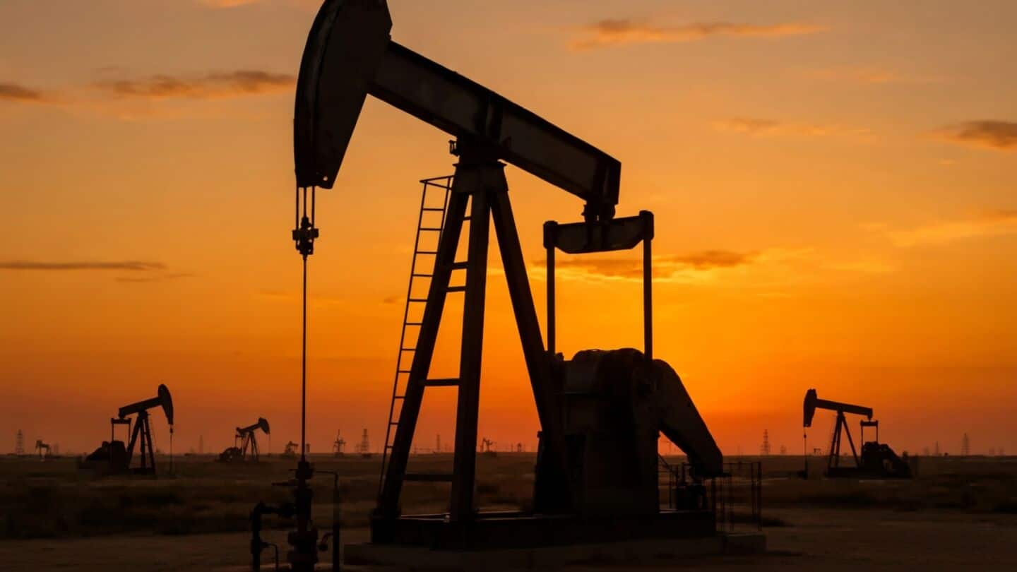 Indian oil firms dial down Russian imports, seek new suppliers