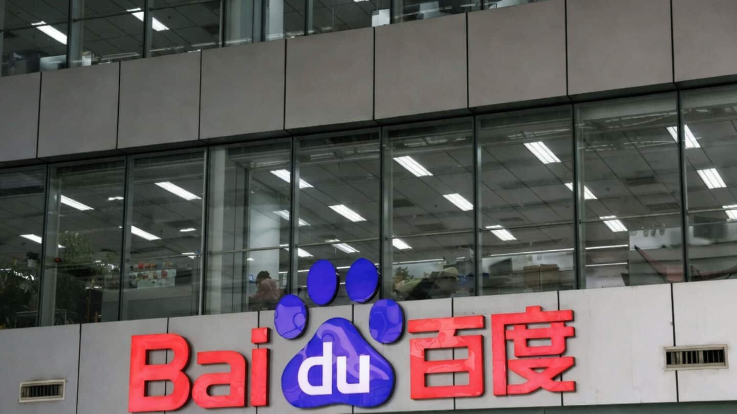 Baidu revenue falls 4% as Robin Li pledges AI investment